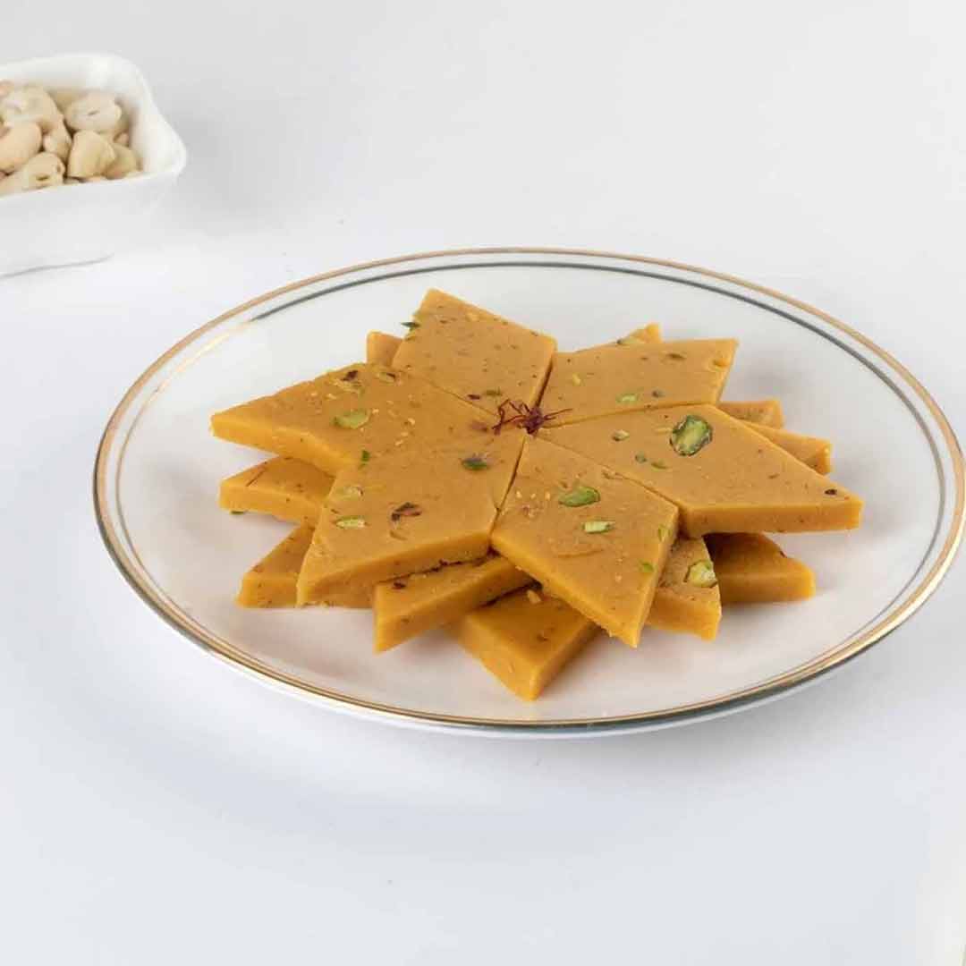 KESHAR-KAJU-KATLI--CHITALE-BANDHU-MITHAIWALE